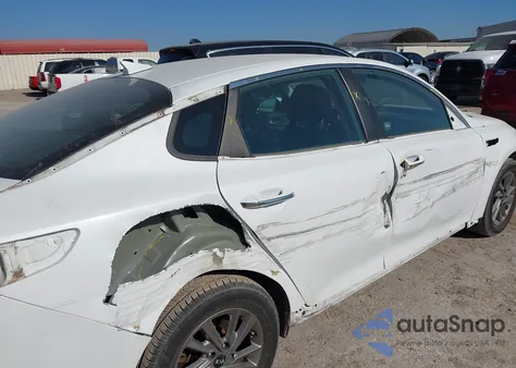 2020 Kia Optima Lx z USA, uszkodzony, nr VIN 5XXGT4L34LG380983